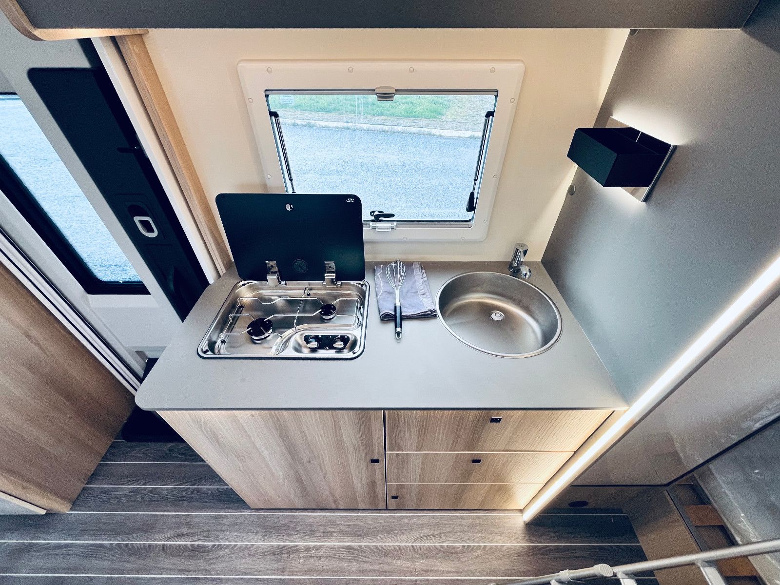 Fahrzeugabbildung NobelART A-9000 - Modell 2026