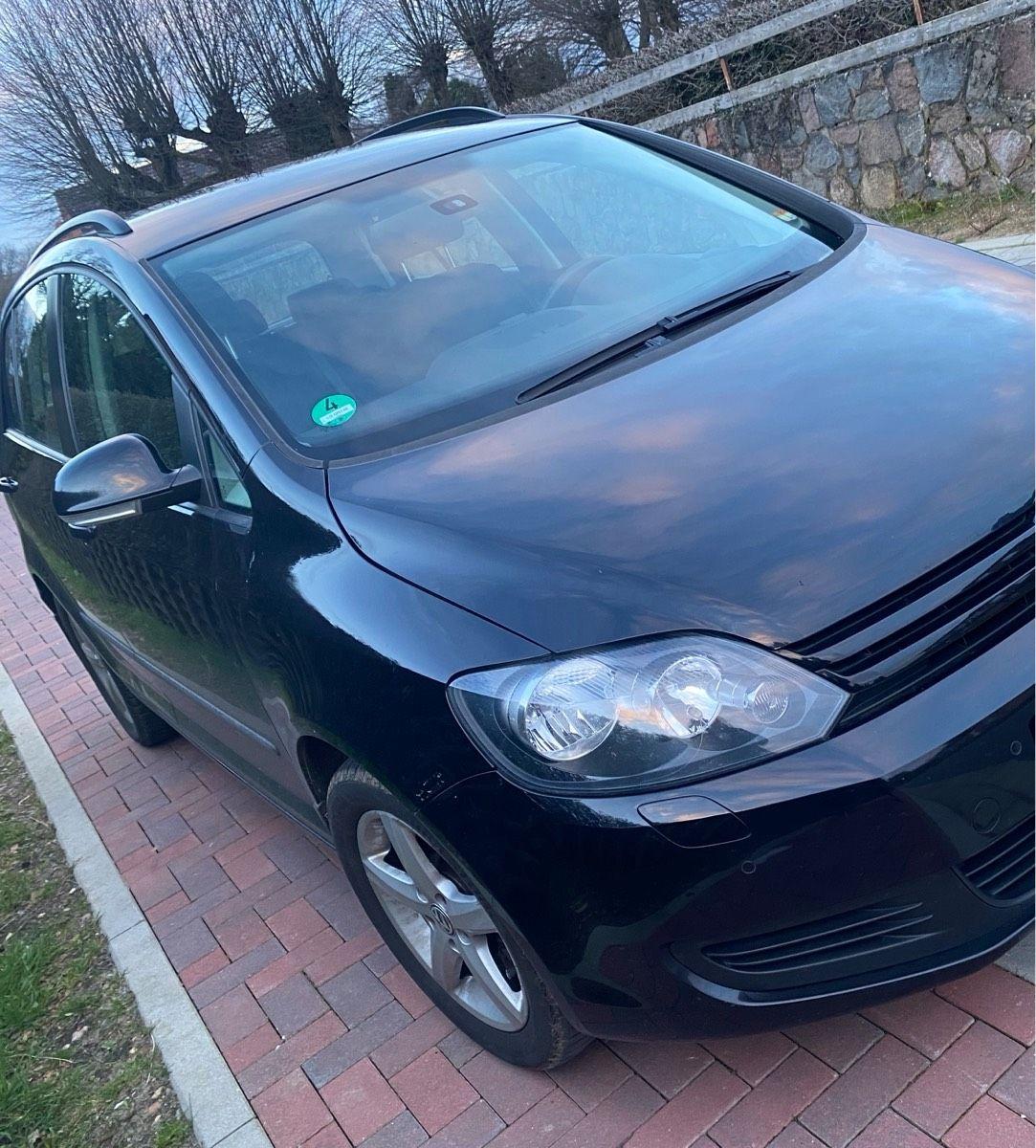 Volkswagen Golf Plus 2010 — interior
