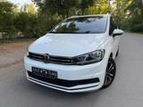 Volkswagen Touran 2.0 TDI SCR UNITED 7-Sitzer Pano - Volkswagen Touran: United