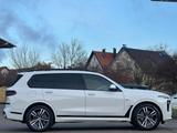 BMW X7 x40d M Sport Standh.IntAktivL.SuView. AHK 21" - BMW X7 Jahreswagen