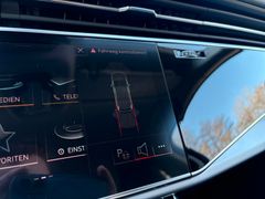 Fahrzeugabbildung Audi Q7 45 TDI quattro Leder Navi Standh 20" 1.Hand