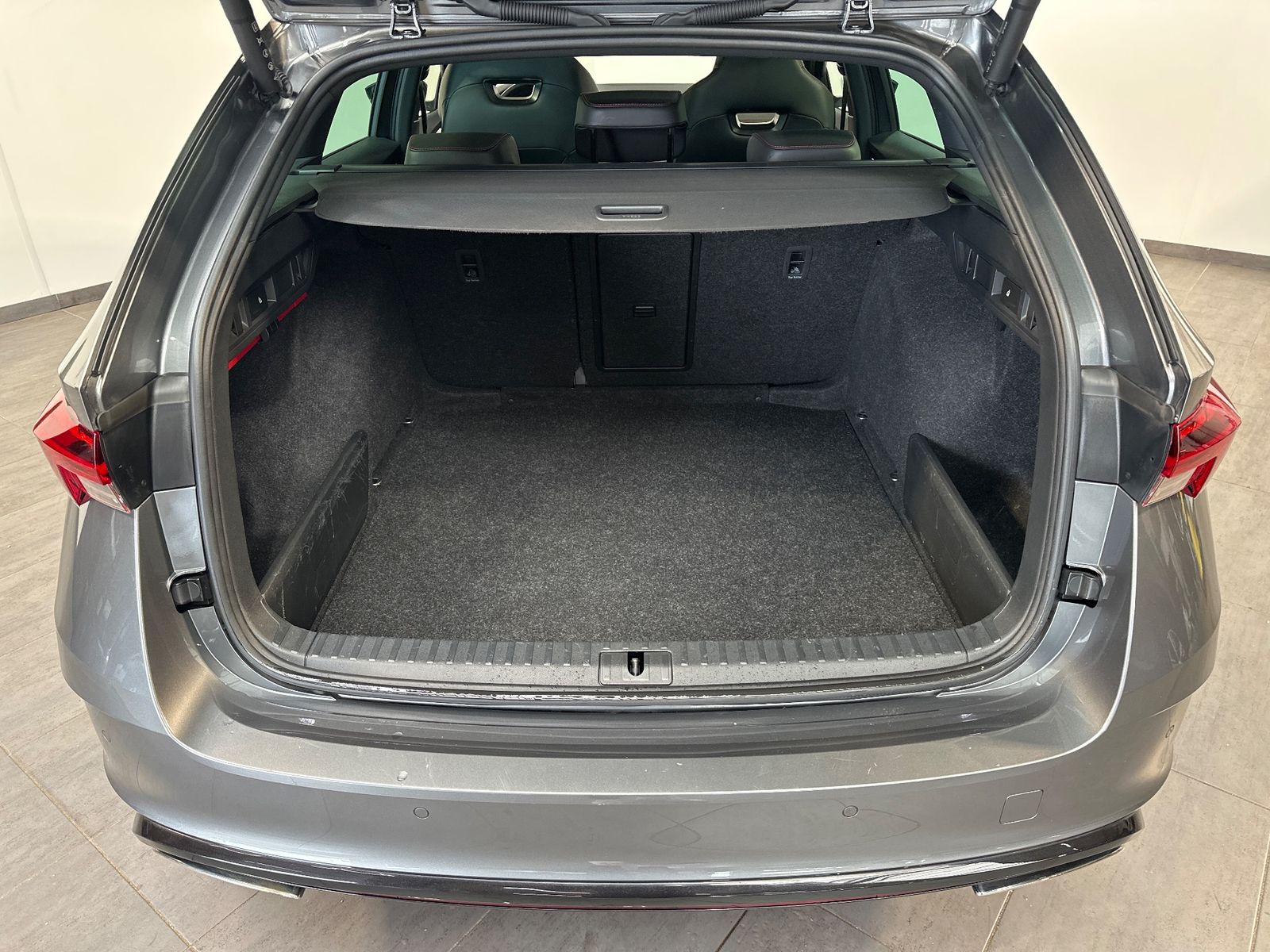 Fahrzeugabbildung SKODA Octavia Combi 2.0 TDI DSG 4x4 RS NAV+LED+PANO