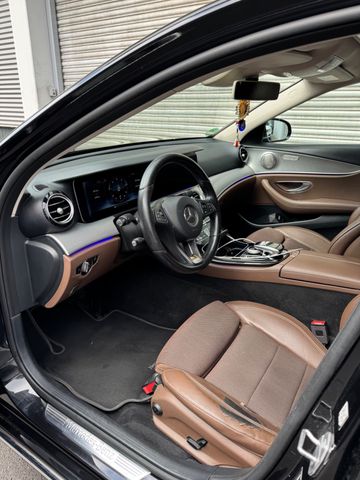 MERCEDES-BENZ E 220 d 4MATIC Autom. 