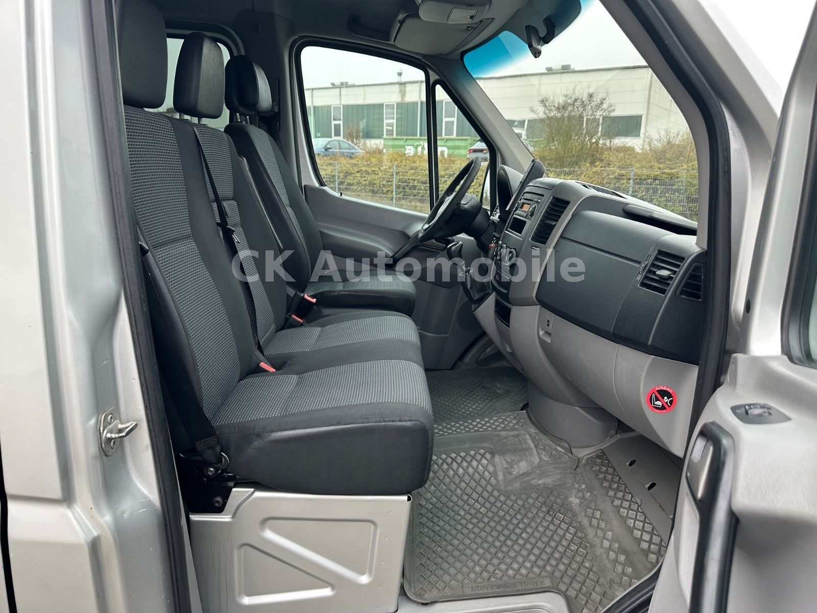 Fahrzeugabbildung Mercedes-Benz Sprinter II Kombi 315 CDI/9 Sitze/Klima/Tempomat