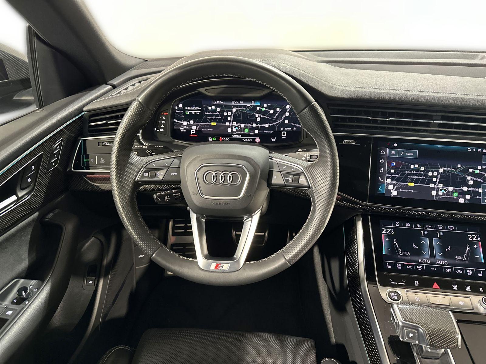Audi Q8 50 TDI S LINE competition +CARBON+MATRIX+AHK+