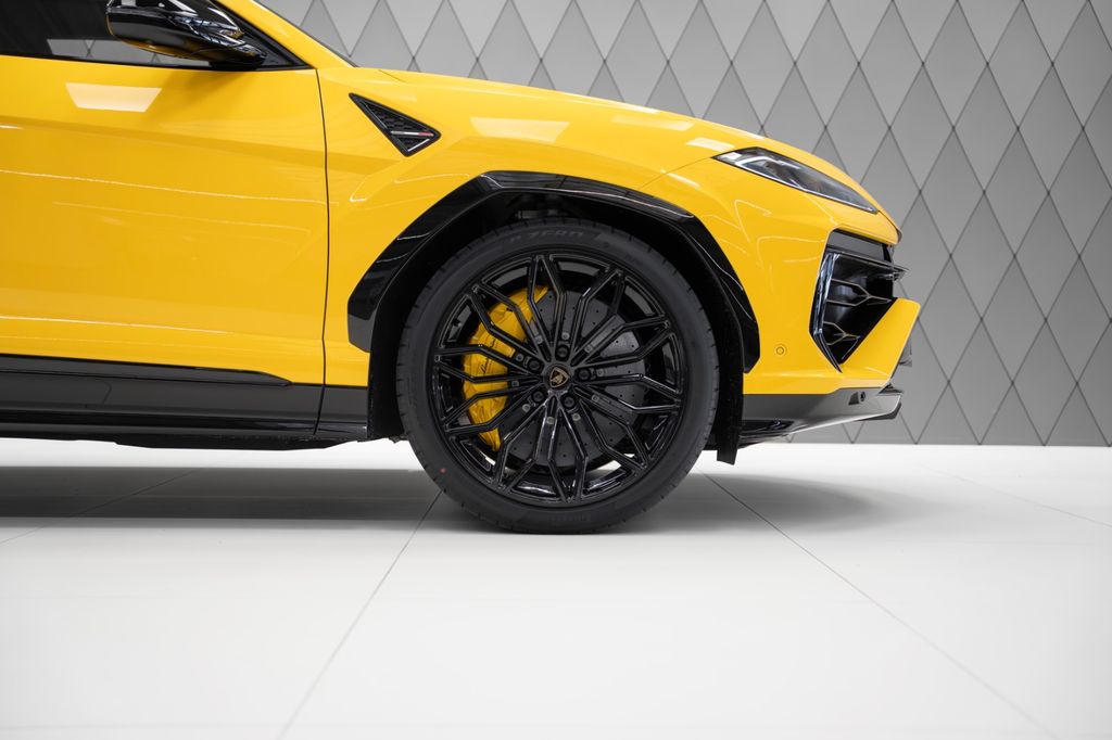 Urus 4.0 V8 SE YELLOW/BLACK YELLOW PANO B&O - Bild 7