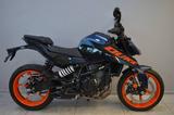 KTM 125 Duke blue 2025 + Quickshifter + 4 Jahre Gara - KTM BLAU