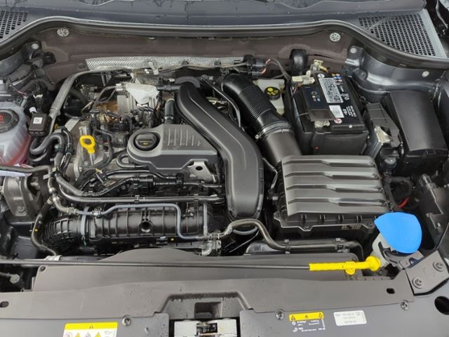 Fahrzeugabbildung SKODA Karoq 1.5 TSI DSG Tour 1.Hand