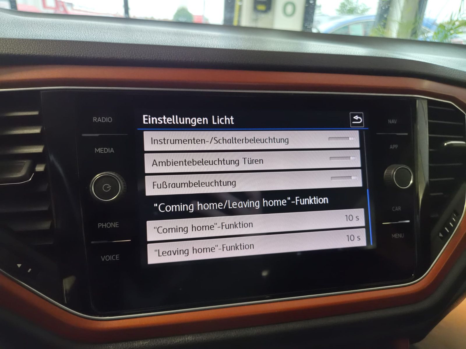 Fahrzeugabbildung Volkswagen T-Roc Style 4Motion / NAVI / GARANTIE