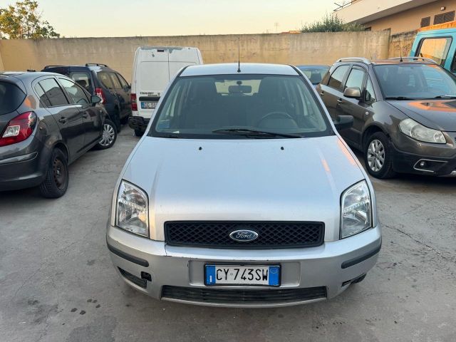 Ford Fusion 1.4 TDCi 5p. Grey