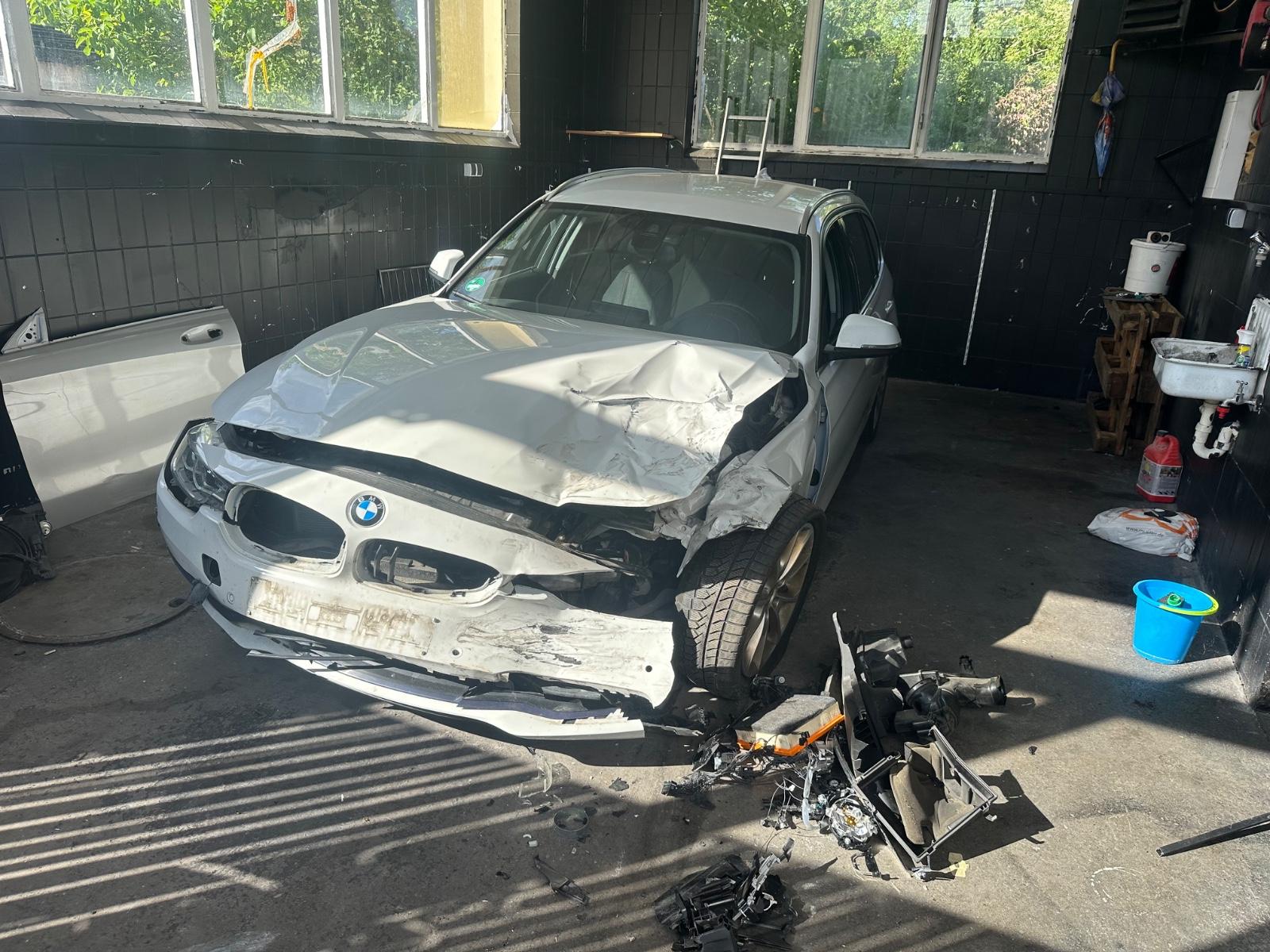 BMW 320 3 Touring 320 d  Dynamics Sport Line