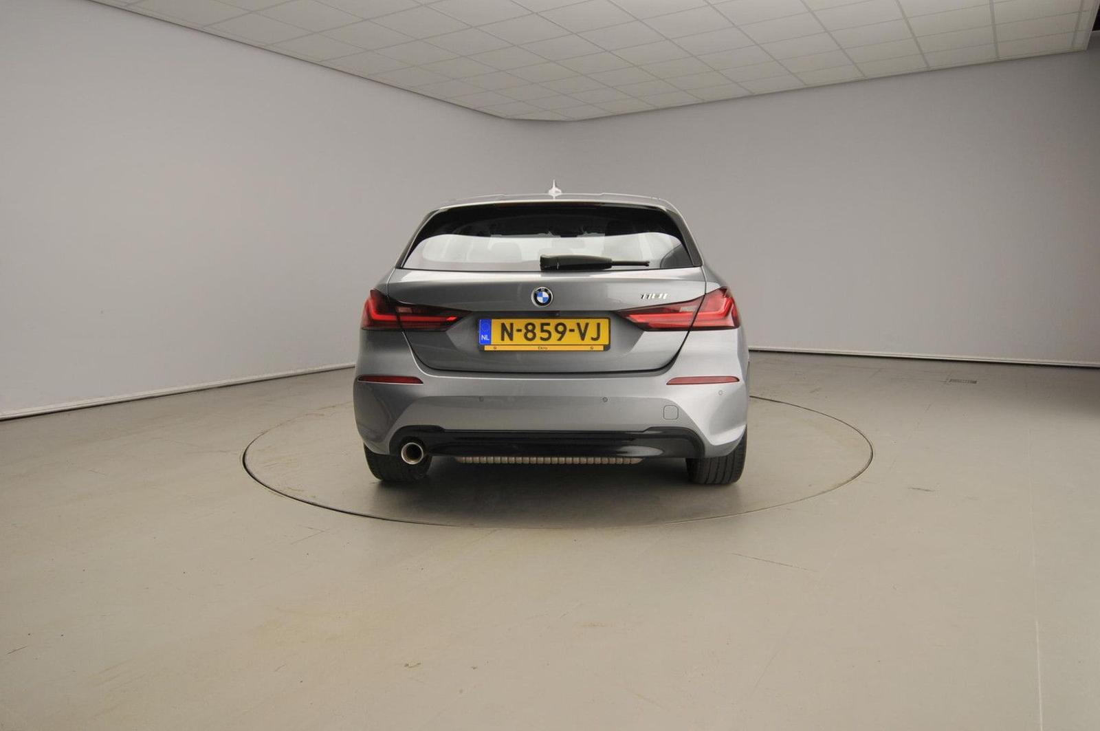 BMW 118 1 Serie 5-türig 118i | LED | Leder | navi |