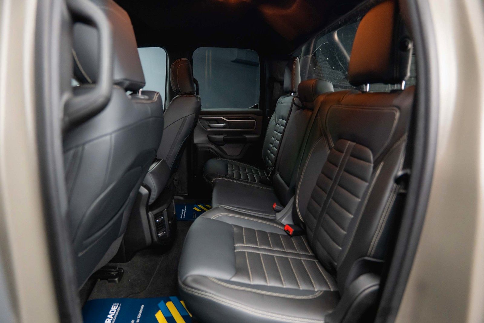 Fahrzeugabbildung Dodge RAM 5.7 V8 HEMI 4x4 OFFROAD LONGBED RAPTOR Style