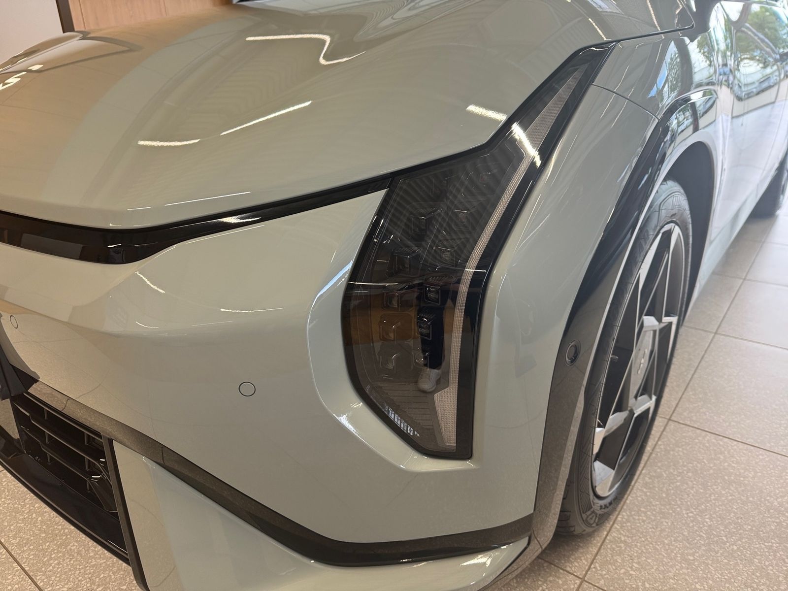 Fahrzeugabbildung Kia EV4 SD 81 FWD GTL DWP COM GD