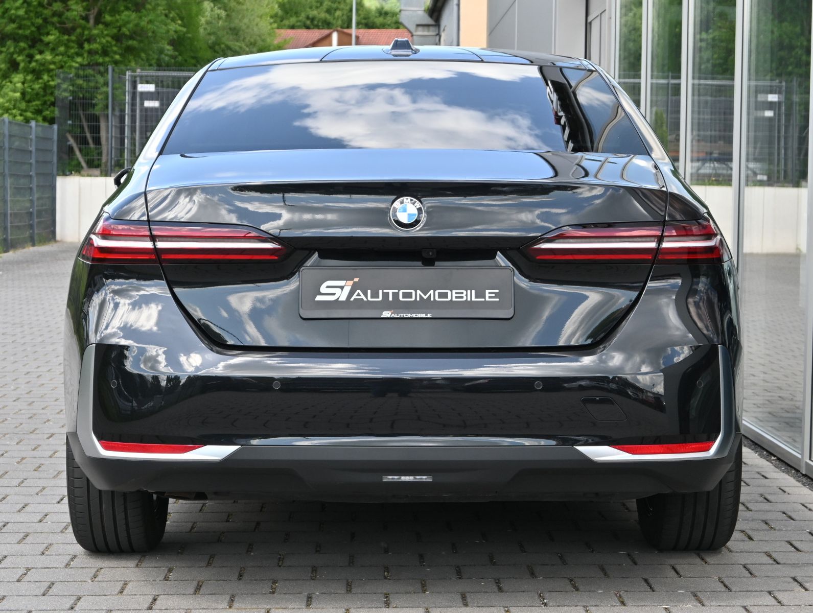 Fahrzeugabbildung BMW 520d xDr. °ACC°MERINO°STANDHEIZ°360°PANO°SITZBEL