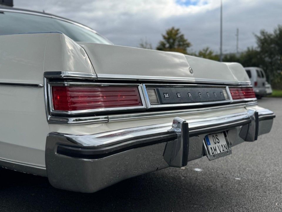 Fahrzeugabbildung Ford Mercury Marquis in unglaublich gutem Zustand
