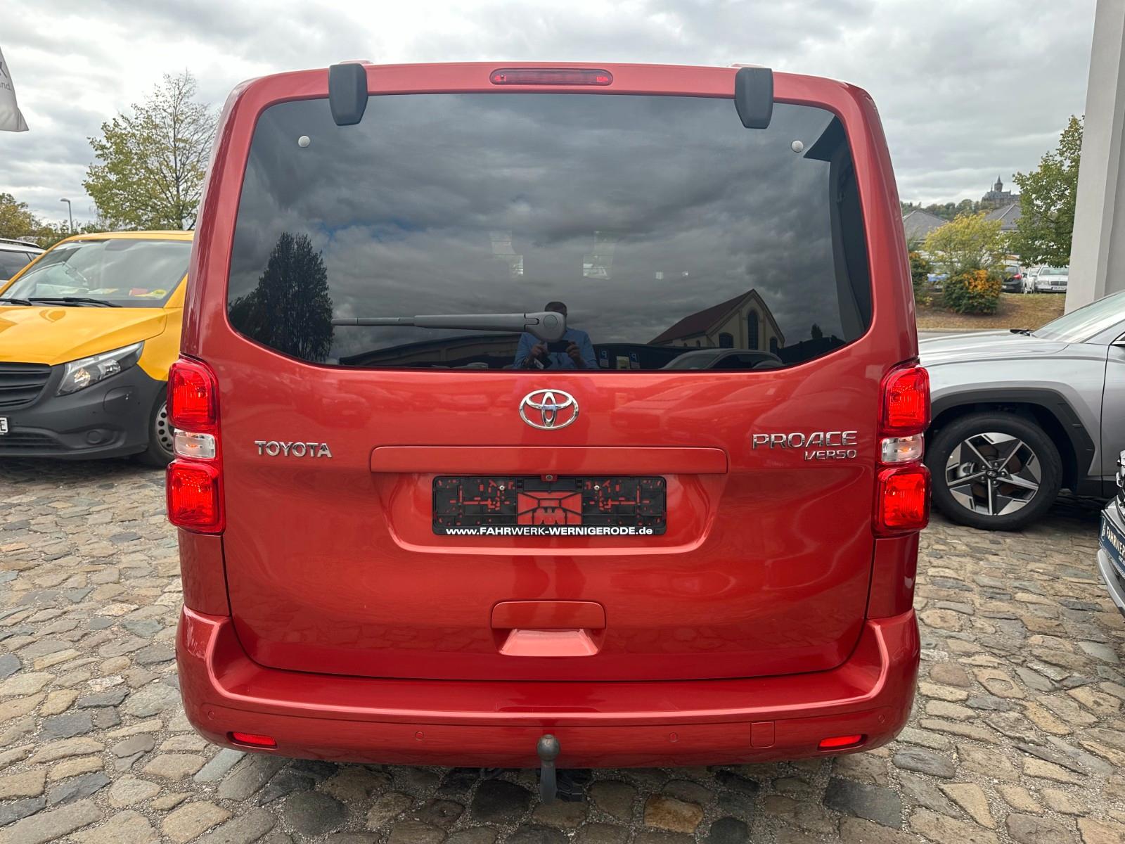 Toyota Proace Verso L1 Team Deutschland AHK Standhzg.