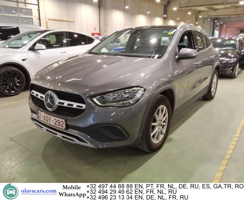 Mercedes-Benz GLA 180 d Pano Aut. Widescreen Navi 1/2 Leather