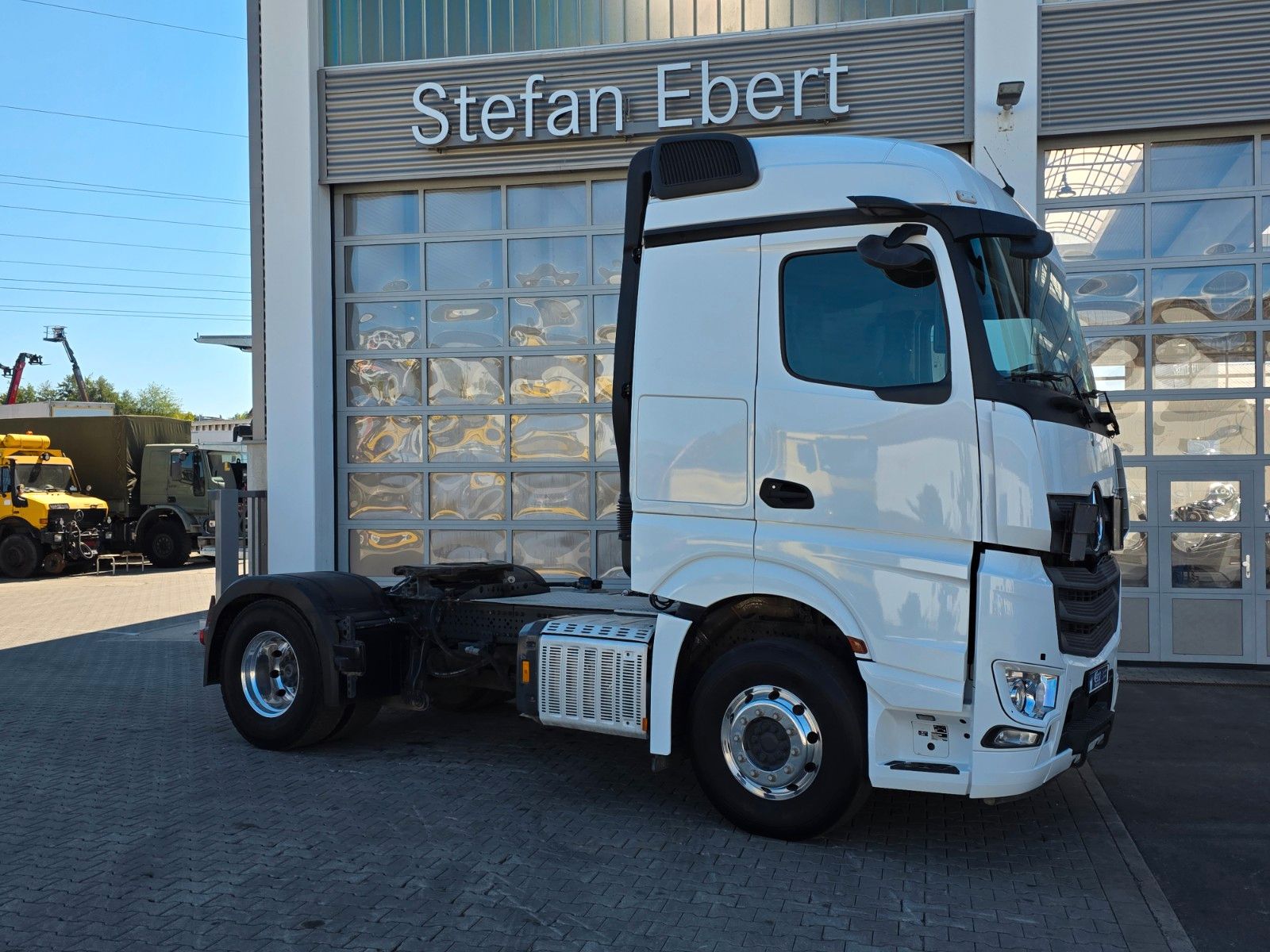 Fahrzeugabbildung Mercedes-Benz Actros 1846 LS Hydraulik, ADR, 2 x Nebenantrieb