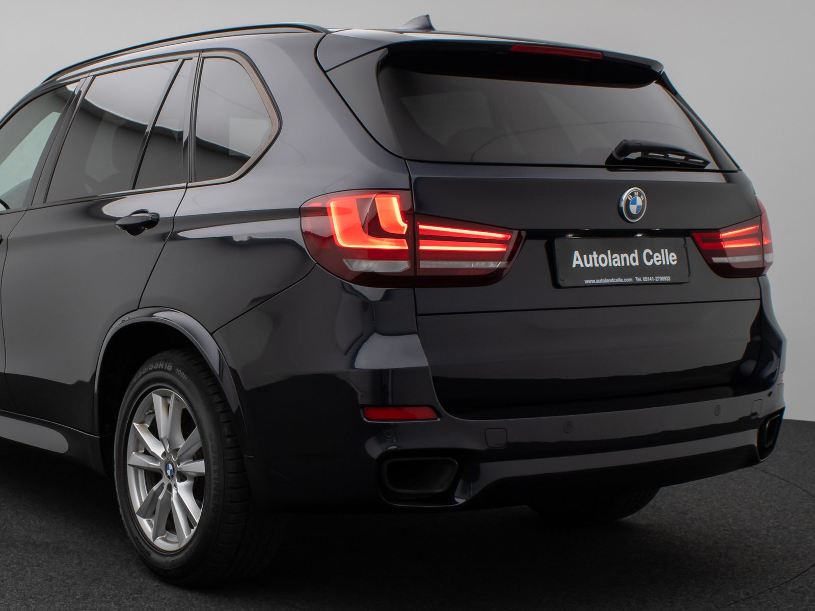 Fahrzeugabbildung BMW X5 xD30d M Sport HUD HiFi NaviPro PDC LED Leder