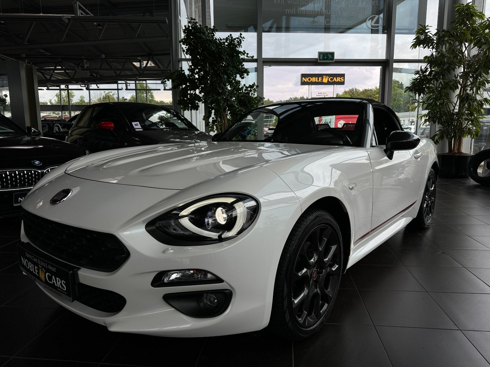 Fahrzeugabbildung Fiat 124 Spider S-Design KLIMA LED NAVI ALU