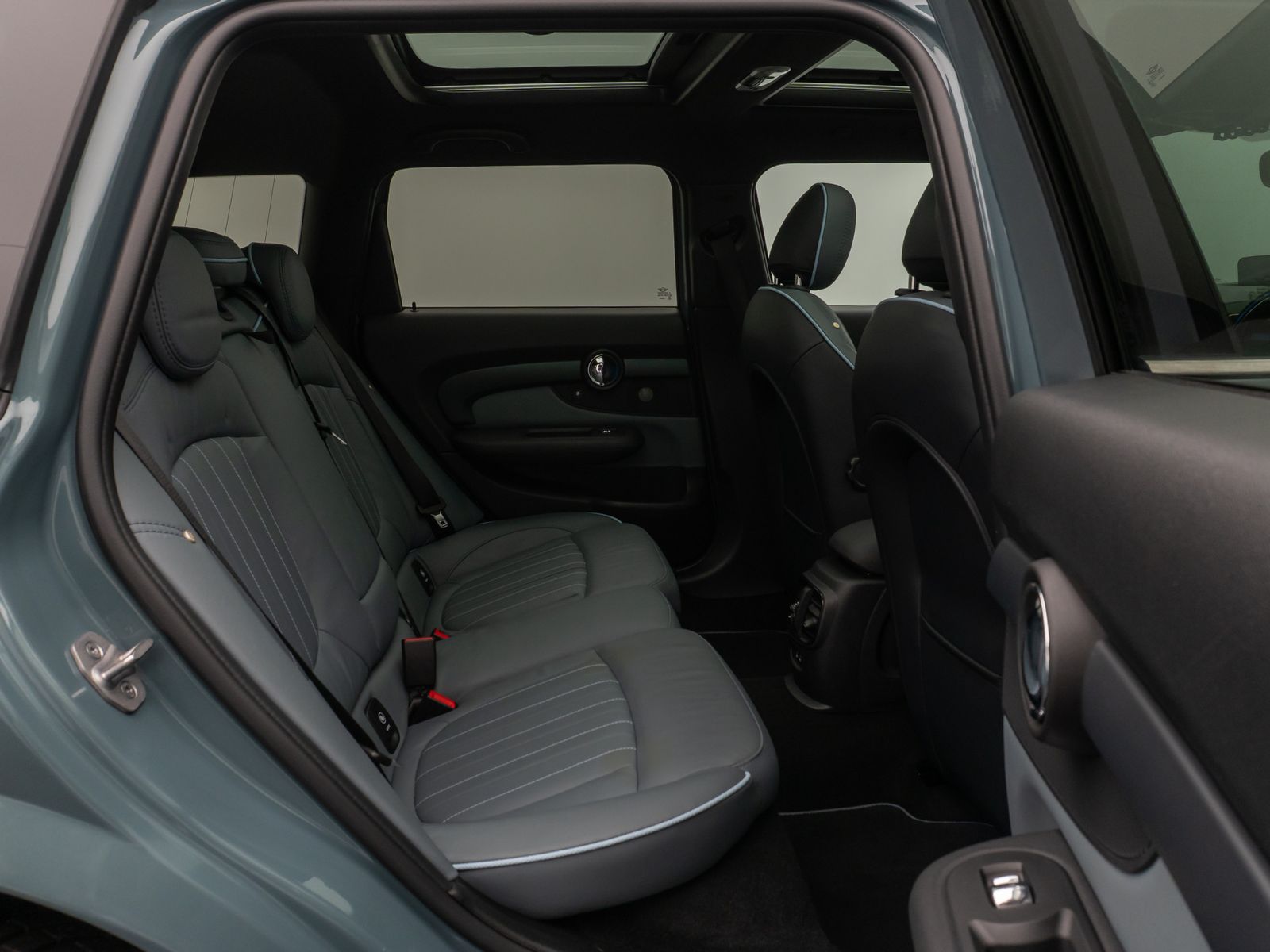 Fahrzeugabbildung MINI John Cooper Works Clubman Panorama HUD H/K Voll