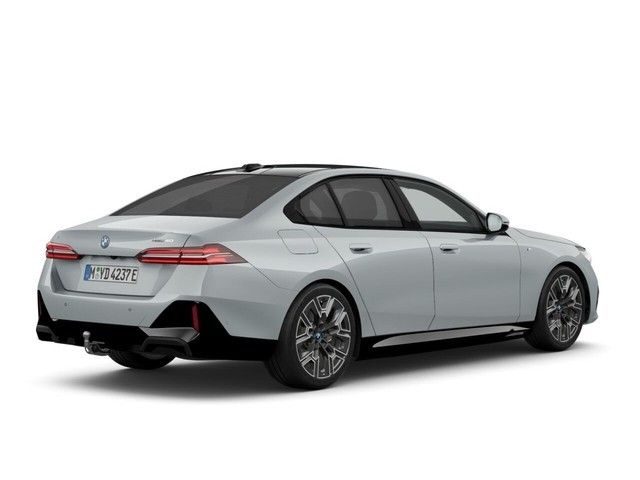 BMW i5 eDrive40 Navi Tempom.aktiv Panoramadach Komfo foto 5