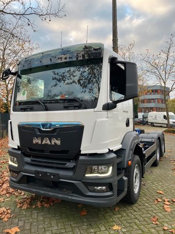 MAN TGS 26.330 6x2-4 BL CH