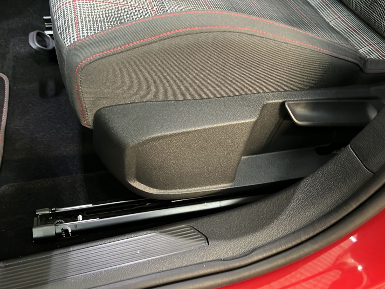 Volkswagen Golf 2.0 TSI DSG GTI neues Modell Pano IQ Light foto 8