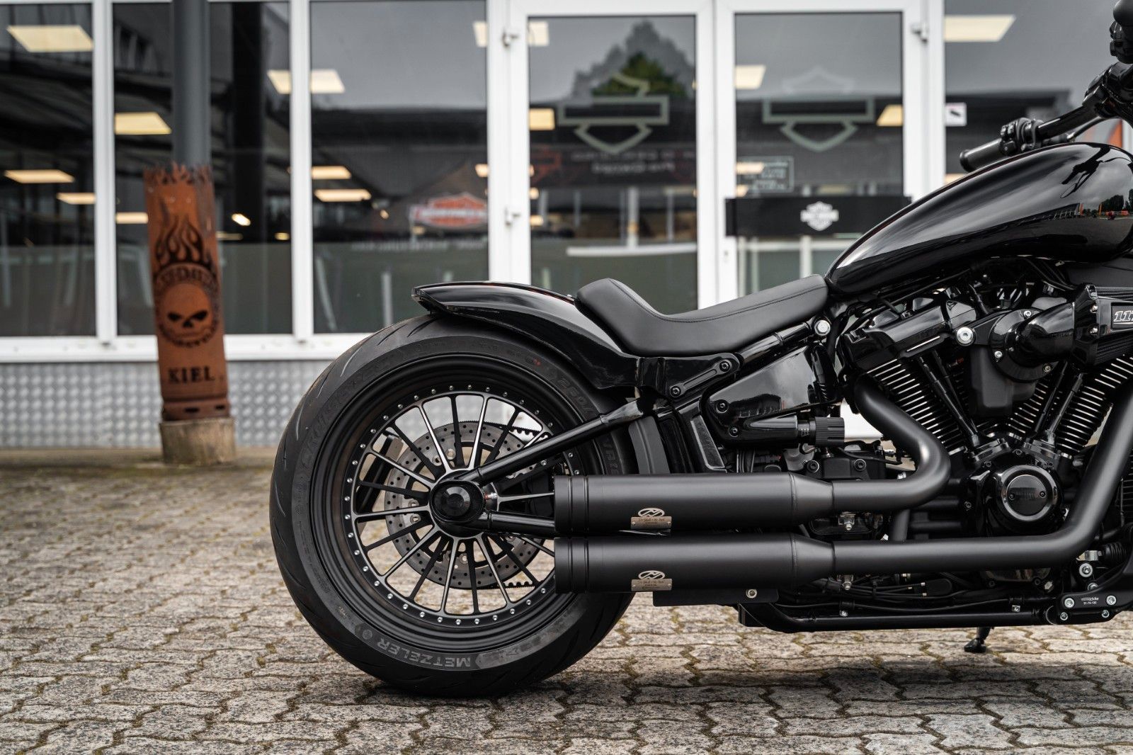 Fahrzeugabbildung Harley-Davidson FXBR Breakout 117 - Custom Umbau by HD-Kiel