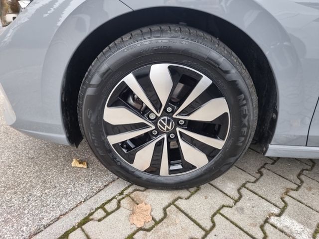 Fahrzeugabbildung Volkswagen Golf VIII 1.5 eTSI 85 kW GOAL KLIMA SHZ LED AHK