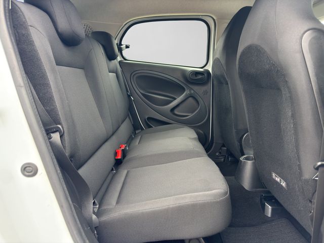 Fahrzeugabbildung Smart forfour EQ Schnelllade+Allwetter+Sitzheizung+DAB