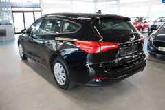 Fahrzeugabbildung Ford Focus 1,5 EB Trend Turnier KLIMA + Winter Paket
