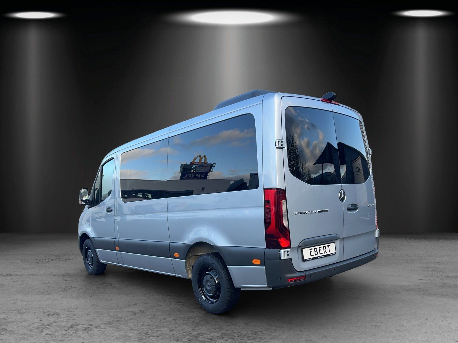 Fahrzeugabbildung Mercedes-Benz Sprinter 317 CDI 9G-Tronic LED Colorglas SiHeiz