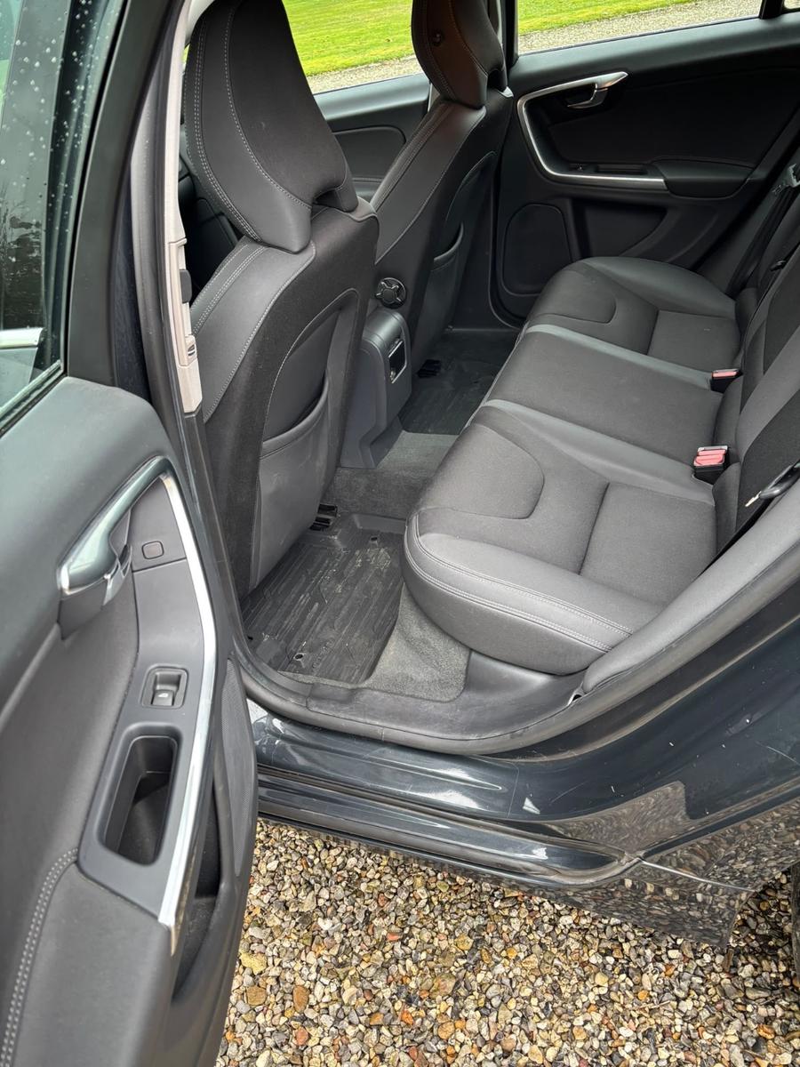 Volvo V60 2014 — photo 7