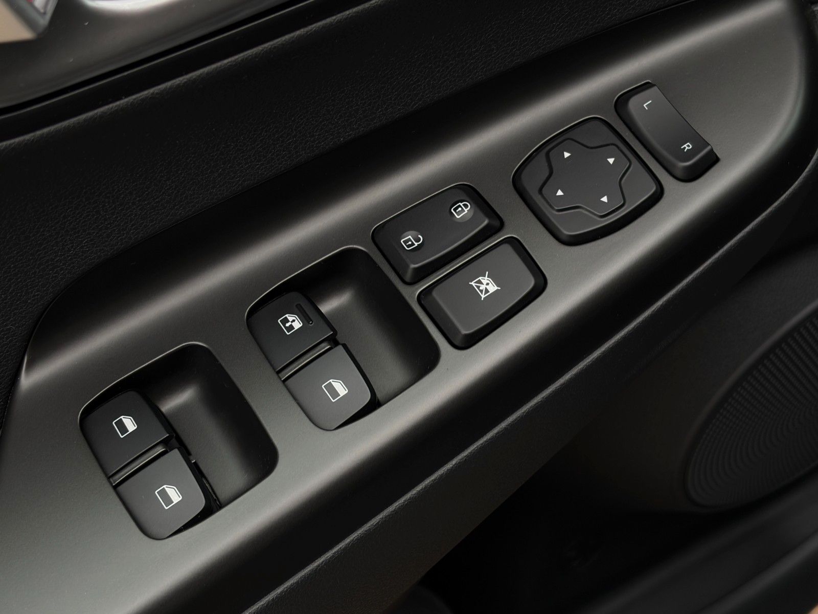 Fahrzeugabbildung Hyundai Kona Select Elektro Kamera CarPlay ACC SHZ LHZ