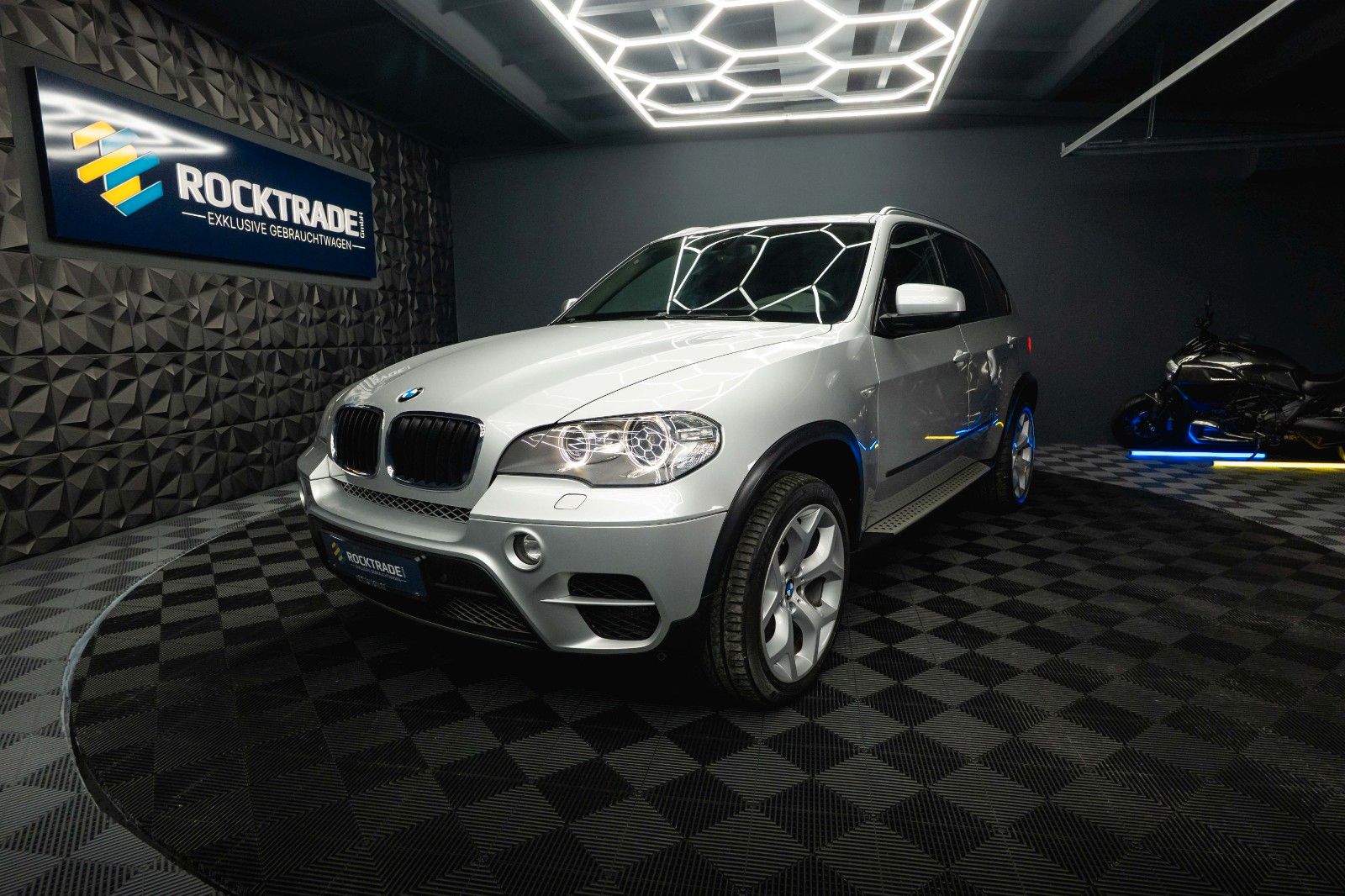 Fahrzeugabbildung BMW X5 xDrive 30d M Sport *TÜV NEU*Xenon*Facelift*