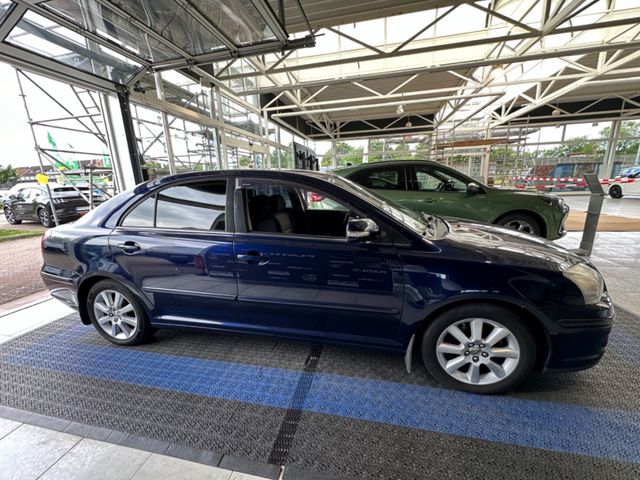 Toyota Avensis  1.8 Executive Liftback *`Xenon*