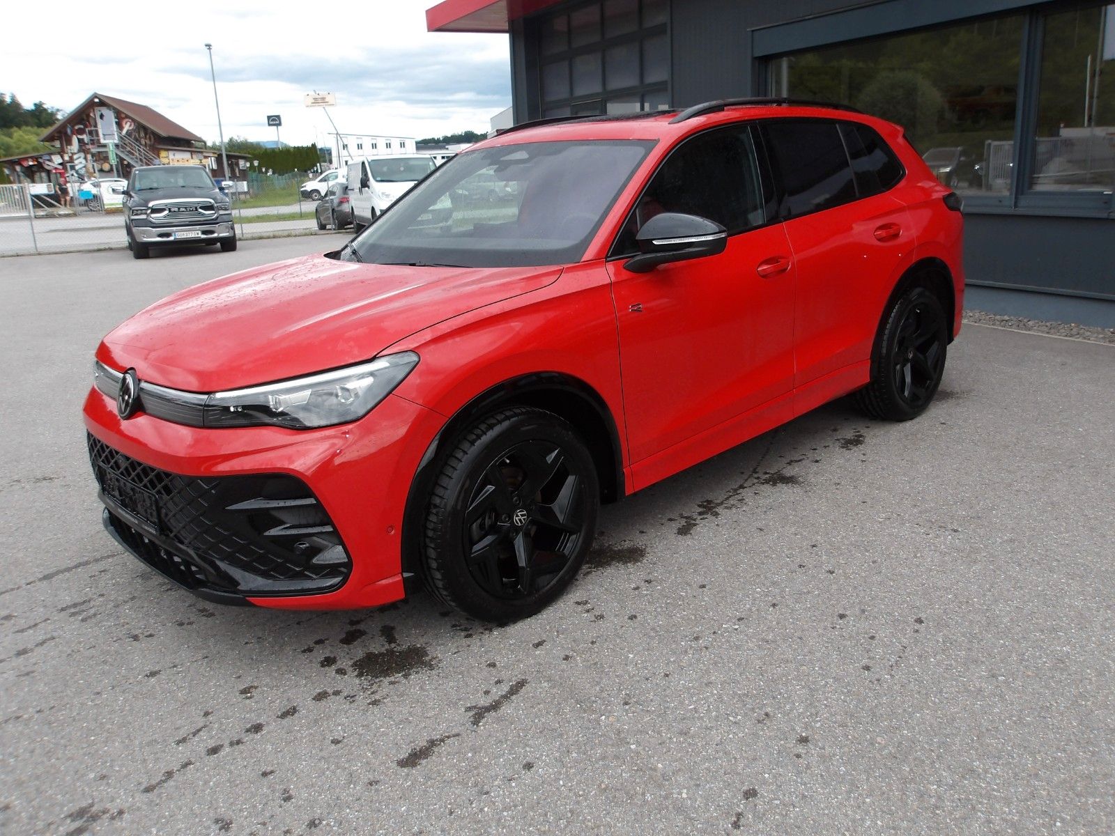 Volkswagen Tiguan 1.5 eTSI 110 kW R-Line *EXP. 27990*