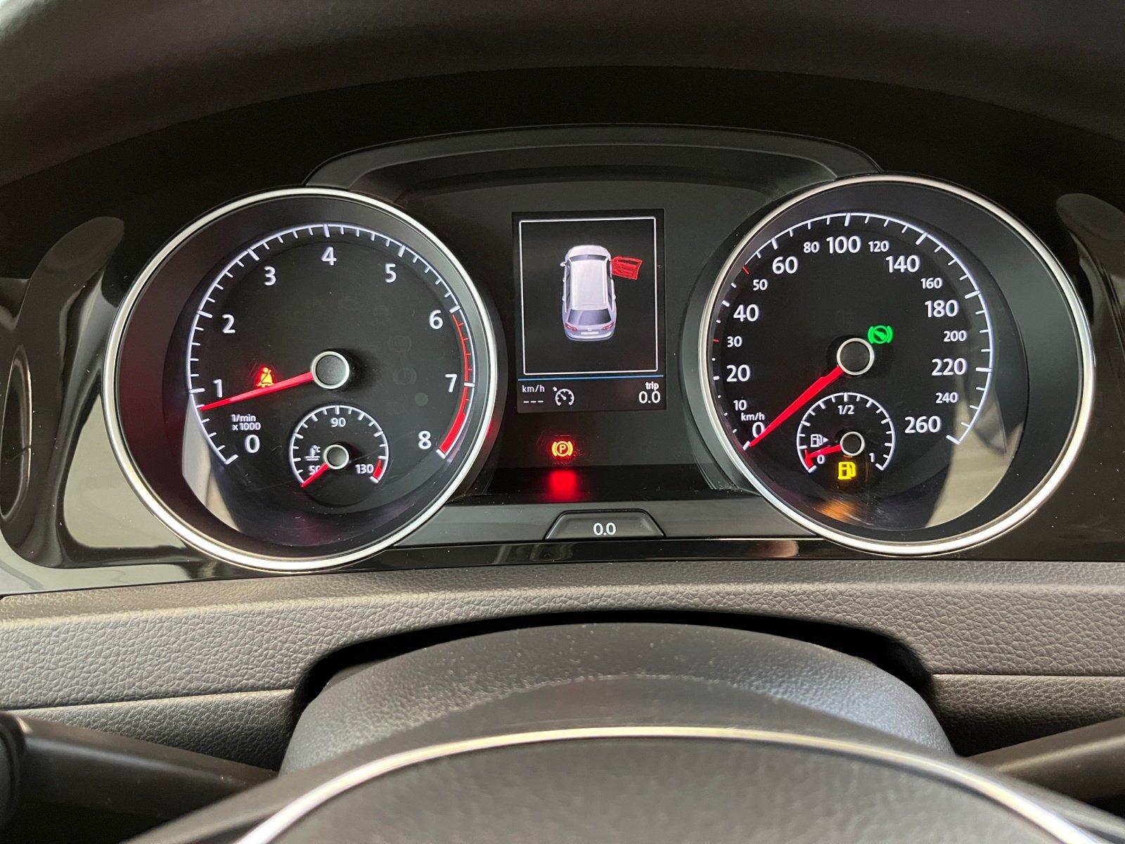 Volkswagen Golf VII Variant R-Line 1.4 TSI DSG BiXenon PDC