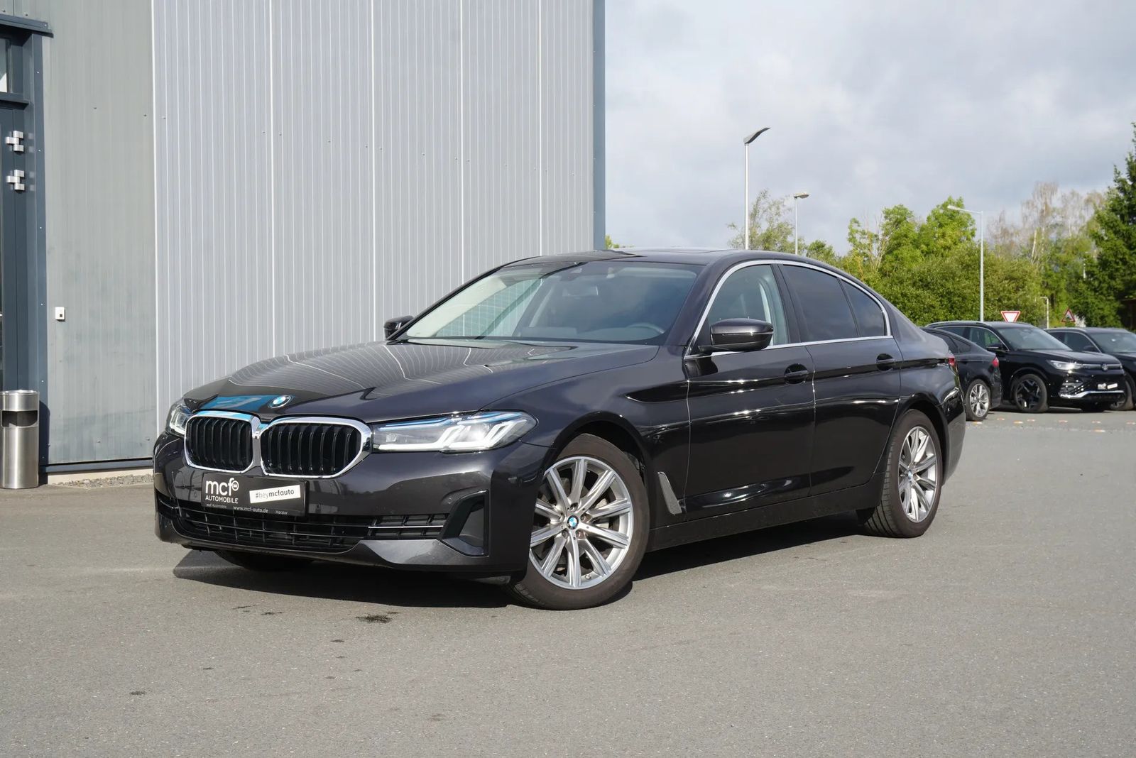 BMW 520d Limousine Pano HuD Laser Leder foto 1