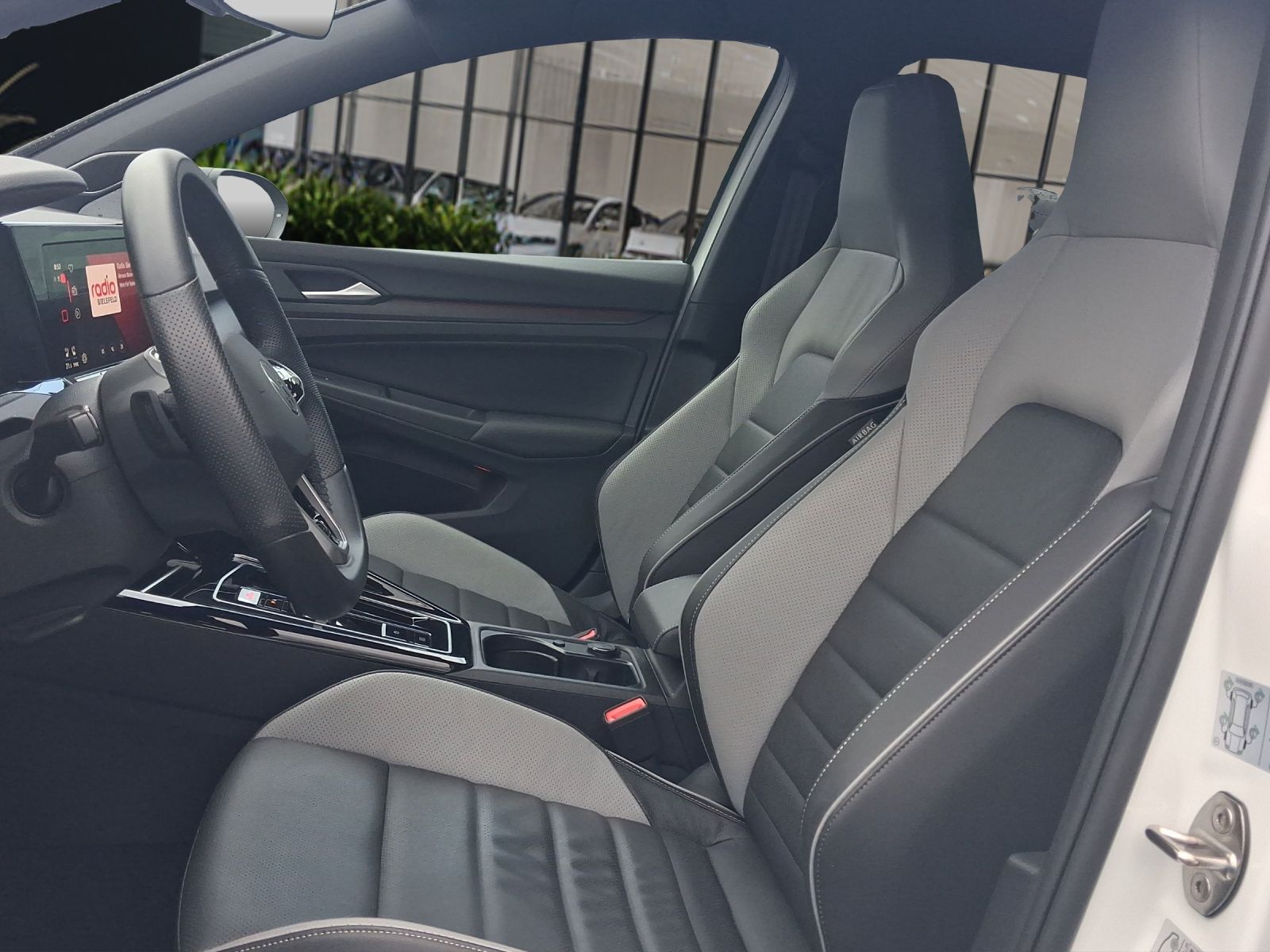 Volkswagen Golf GTD 2,0 l TDI SCR 147 kW (200 PS) 7-Gang-Do foto 5