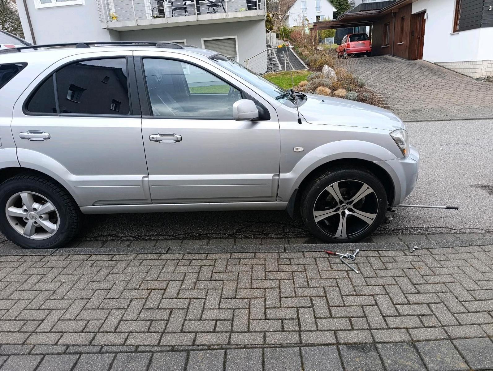 Kia Sorento 2007 — engine 170 HP (125kW)