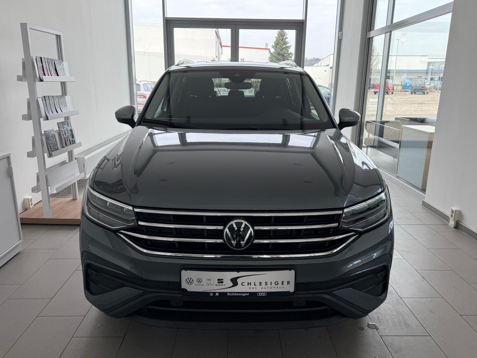 Volkswagen Tiguan Allspace 1.5 TSI AHK,SHZ Life 7 Sitze