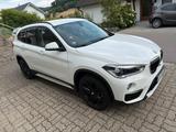BMW X1 sDrive20i Sport Line Steptronic DCT  - BMW X1: Sdrive20d
