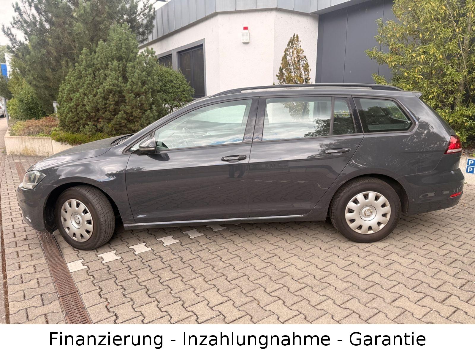 Volkswagen Golf VII Variant Trendline / SHZ /NAVI / TÜV NEU