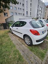 Peugeot Auto Peugeot, 207 - Peugeot 207 in Frankfurt (Main)