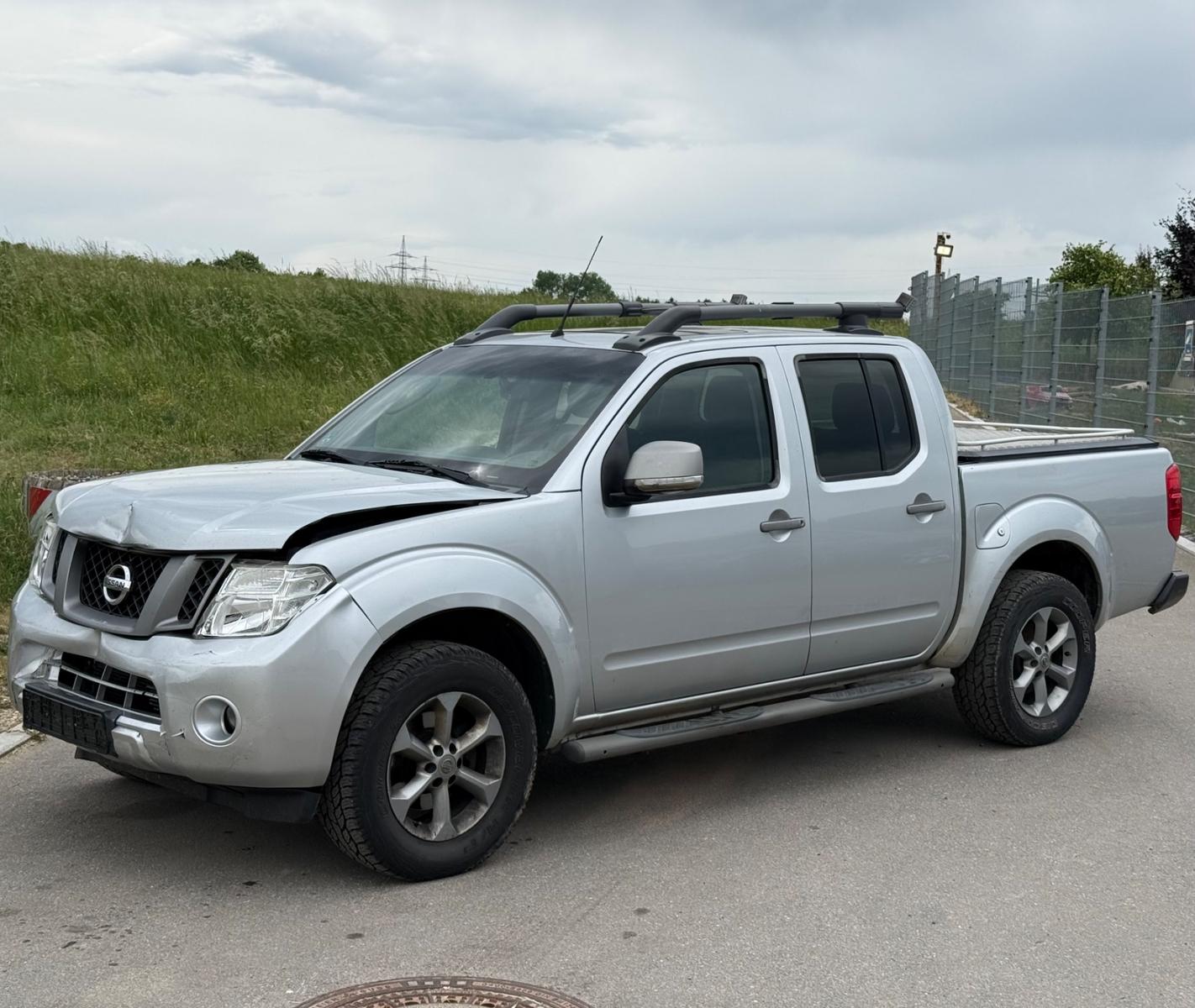 Nissan Navara Pick-Up Double Cab 2.5 dCi 4x4 *EURO.5*LM