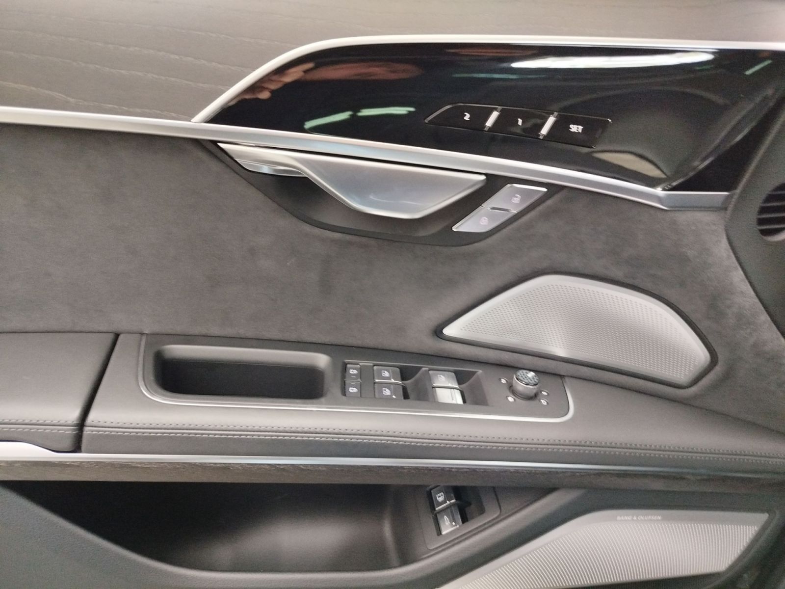 Audi A8 - Bild 8