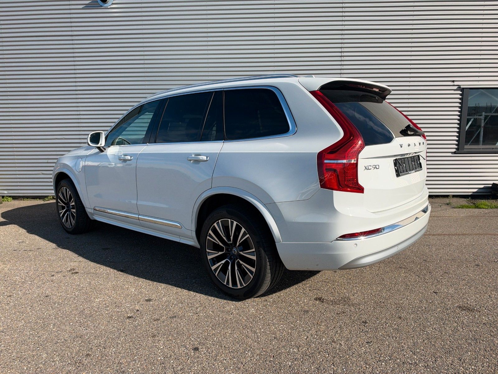 Volvo XC90 T8 Recharge Inscription | PANO | Vollleder imagem 3